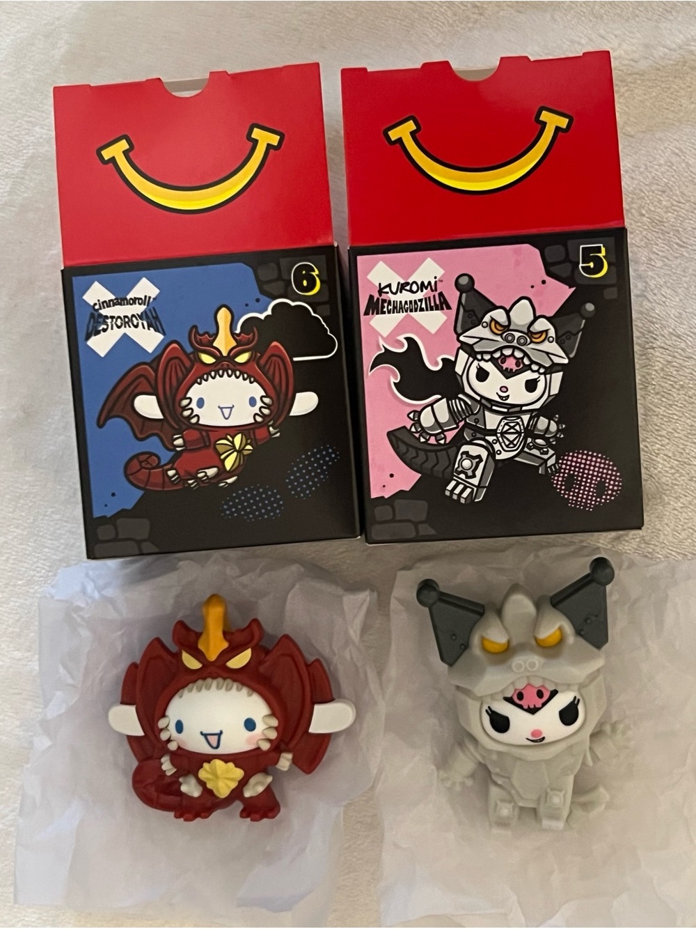 McDonald's Happy Meal Hello KittyxGodzilla Toys #5 MechaGodzilla & #6 Destoroyah